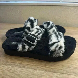 KOOLABURRA BY UGG ZEBRA SLIDES